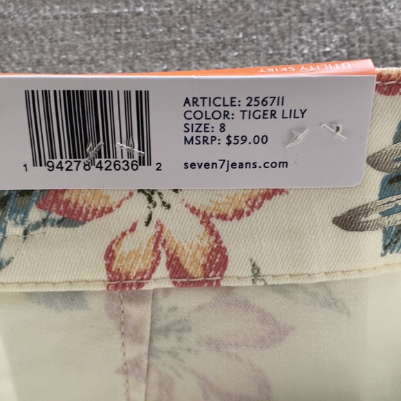 Seven7 Pale yellow Floral Utility Skirt Size 8 NWT - Picture 4 of 9